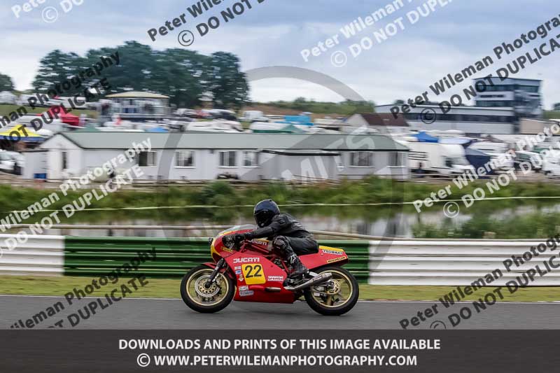 Vintage motorcycle club;eventdigitalimages;mallory park;mallory park trackday photographs;no limits trackdays;peter wileman photography;trackday digital images;trackday photos;vmcc festival 1000 bikes photographs